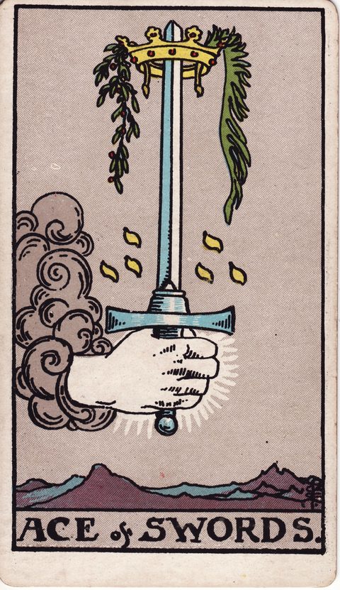 ソードのエース(Ace of Swords)のカード画像。ライダー版タロット