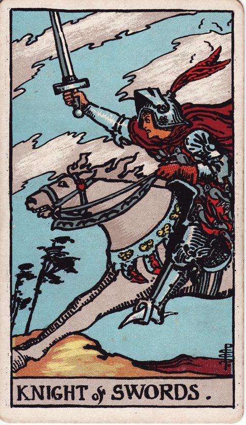 ソードのナイト(Knight of Swords)のカード画像。ライダー版タロット
